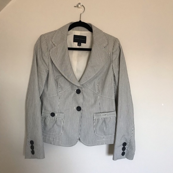 Banana Republic Blazer. Size 8. - Picture 4 of 7